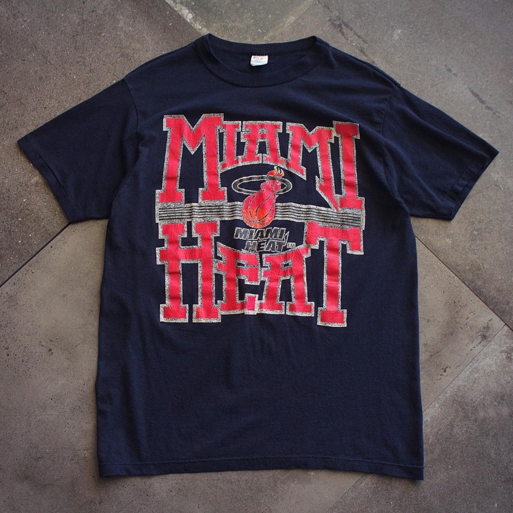 Rare 1980&#039;s Champion NBA Miami Heat. T-Shirt (100size)