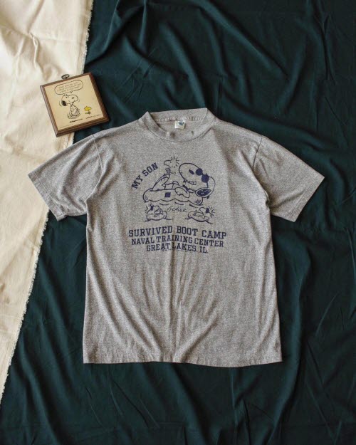 Rare 1970&#039;s Artex Naval Academy Snoopy T-Shirt (Mens 95-98 / Womens 44-55size)