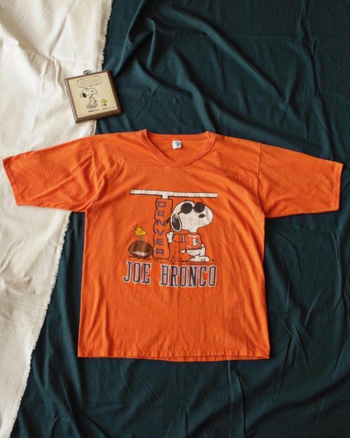 Rare 1970&#039;s Artex Denver Broncos Snoopy Football T-Shirt (100-103size)